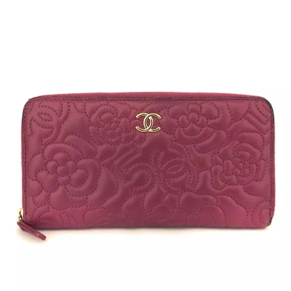 CHANEL Rose Quilted Camellia Zip-Around Wallet with Gold CC